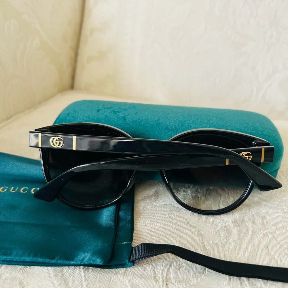 Authentic Gucci GG0636SK sunglasses w/ GG logo on arms black UVA/UVB protections